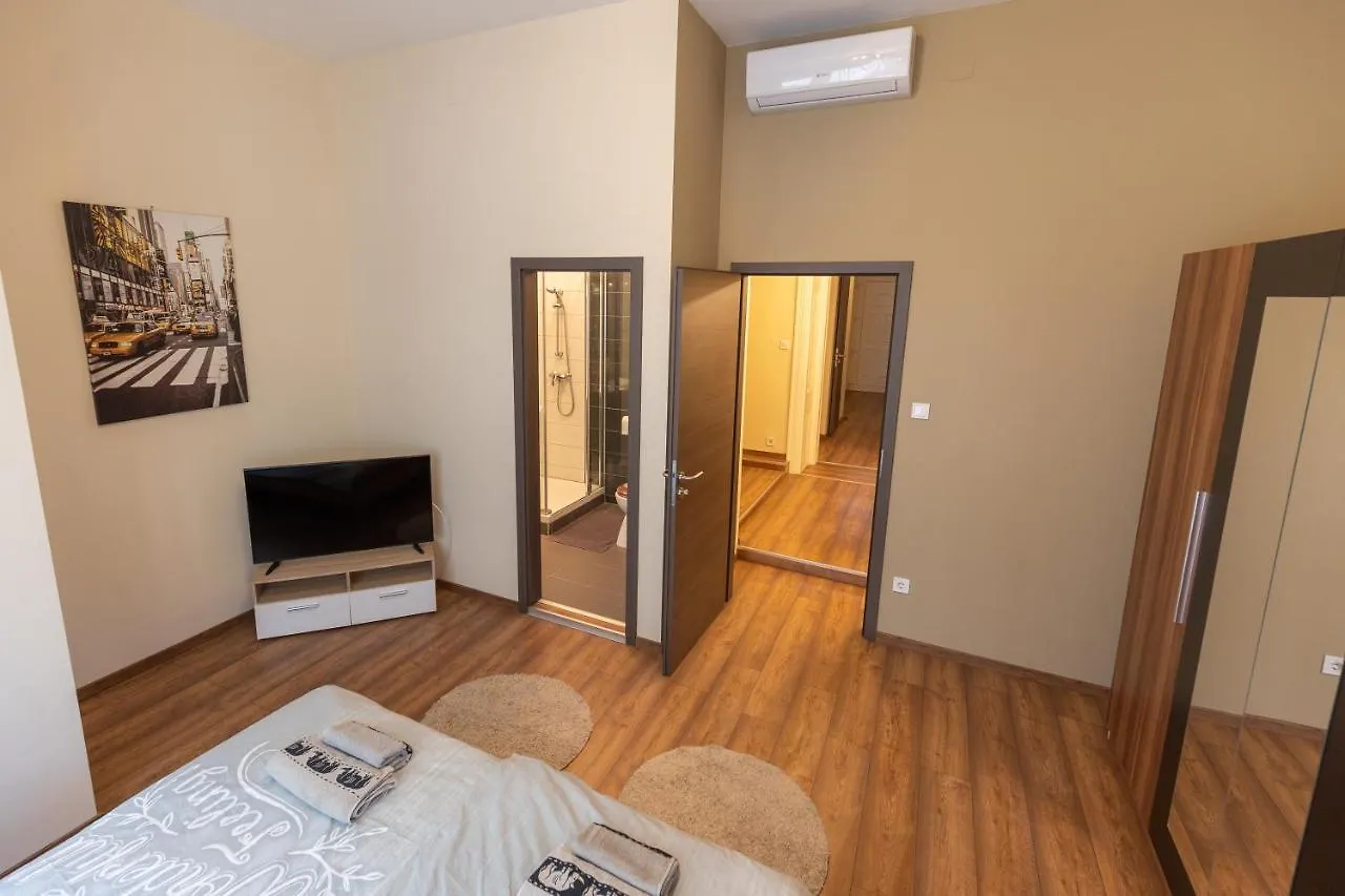 شقة Wiky'S Apartman With 3Bathrooms بودابست