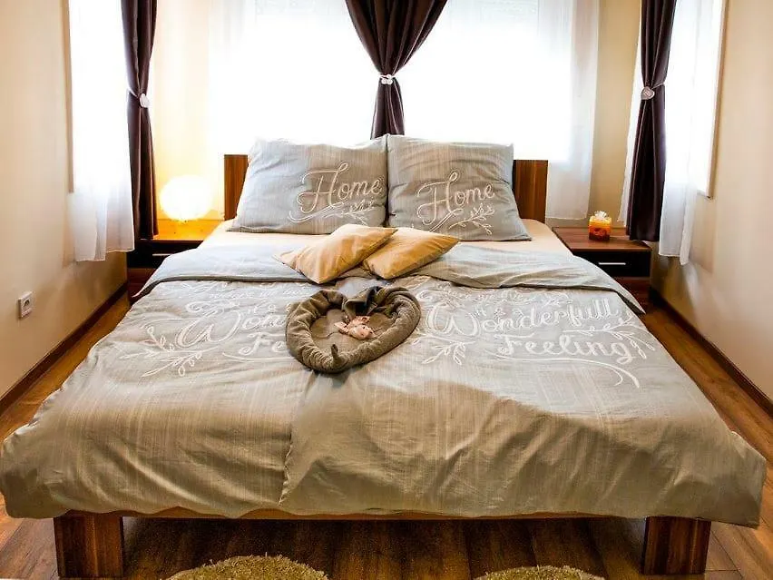 Wiky'S Apartman With 3Bathrooms بودابست